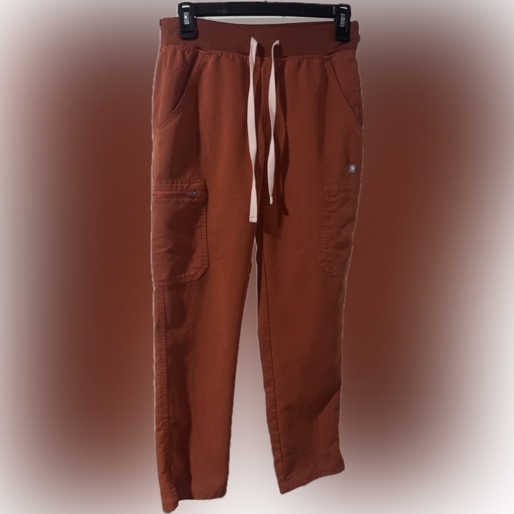 Figs Women's Rust Jogger Pants
